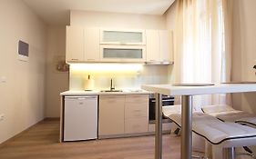 Liston Inn Suites